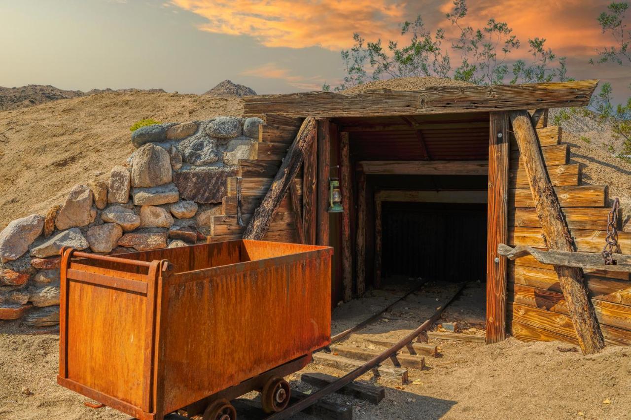 @ Marbella Lane - The Wine Mine Desert Escape Джошуа-Три Экстерьер фото